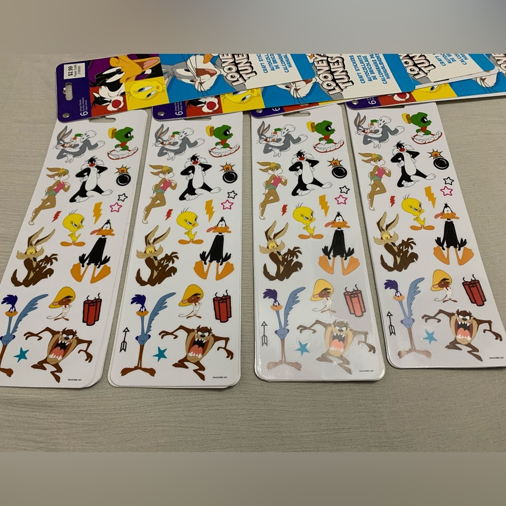 Looney Looney Tunes Craft Stickers - Picture 4 of 10